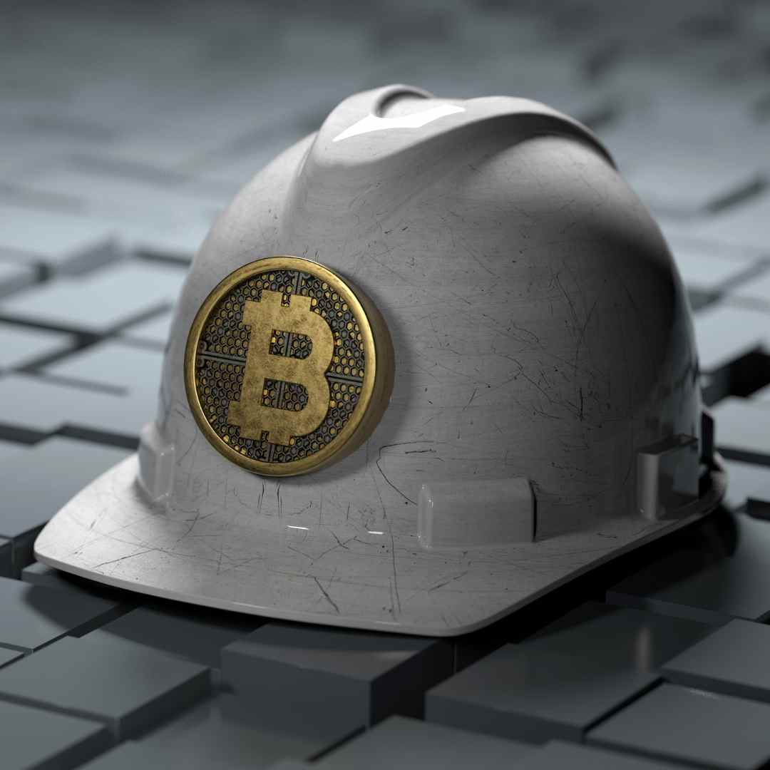 Helm mit einem Bitcoin Logo, was das Mining von Kryptowährungen darstellen soll.